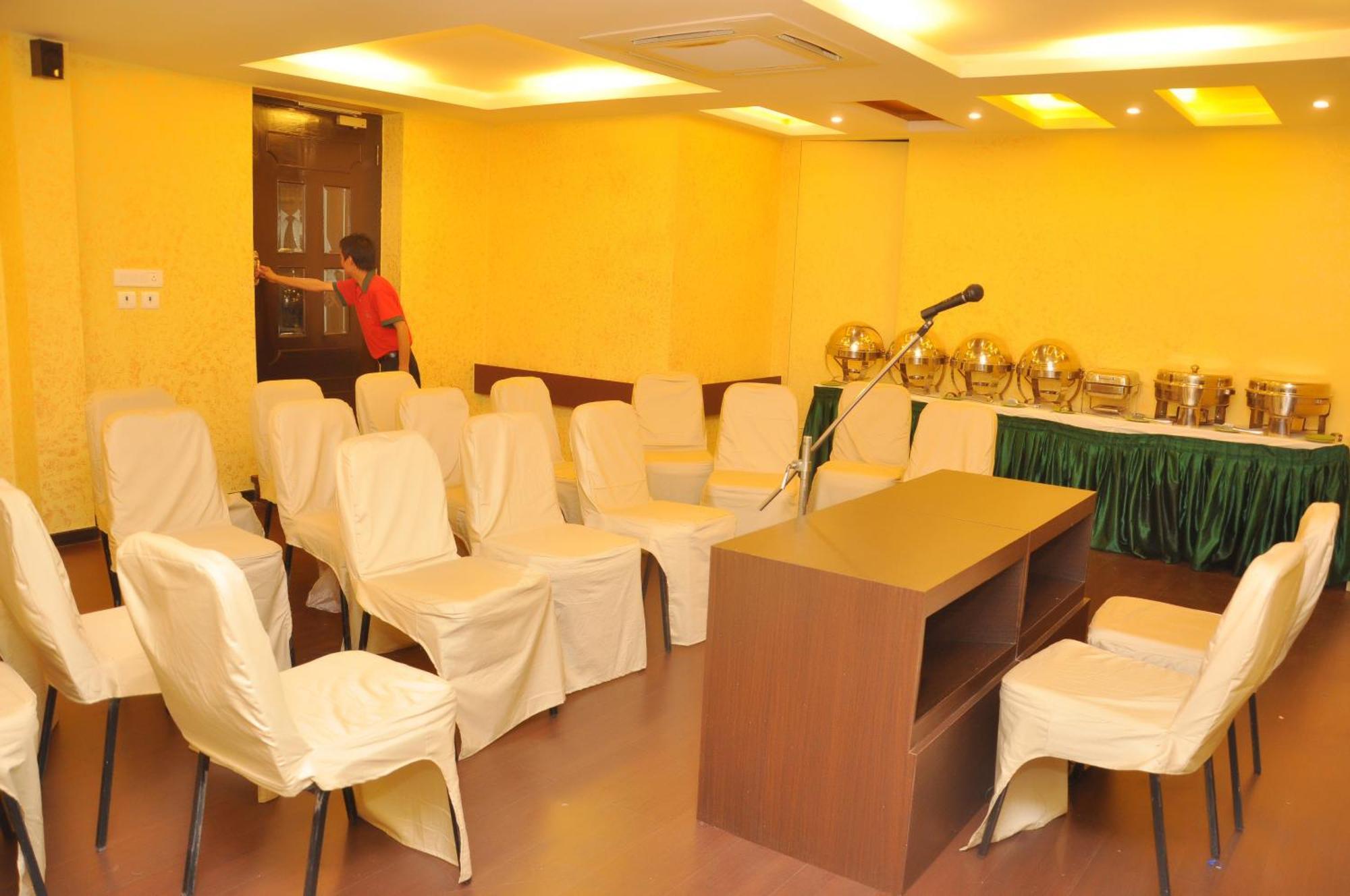 Nayagara Hotel Chennai Exterior photo