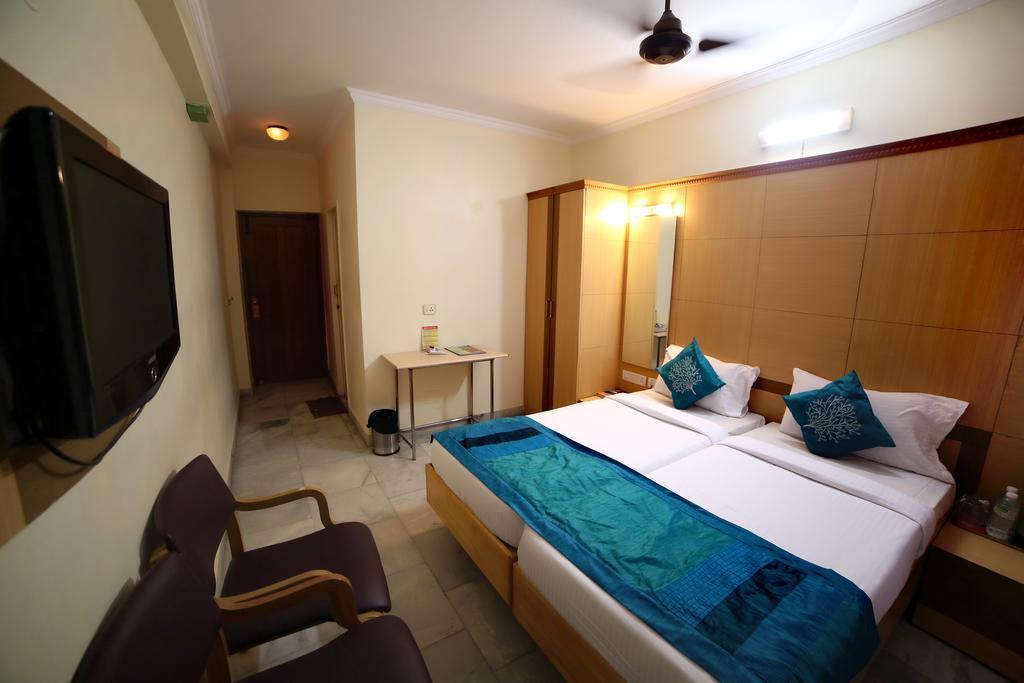 Nayagara Hotel Chennai Exterior photo